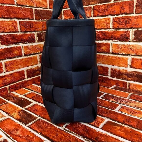 Elegant Navy Tote Bag - Picture 3 of 12